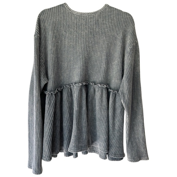 NWOT | GRAY LONG SLEEVE WAFFLE KNIT BABYDOLL TOP BUTTON FRONT V-NECK | SMALL - Picture 7 of 10